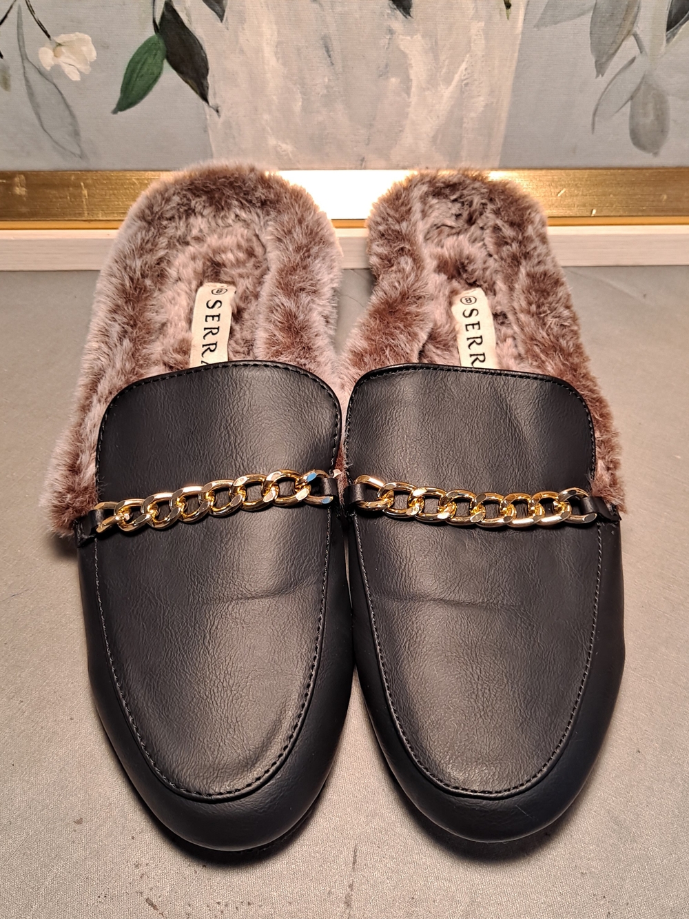 SERRA Black Faux-Leather Brown Fur-Lined Gold Chain Mule Slipon Plush Sleek Shoe